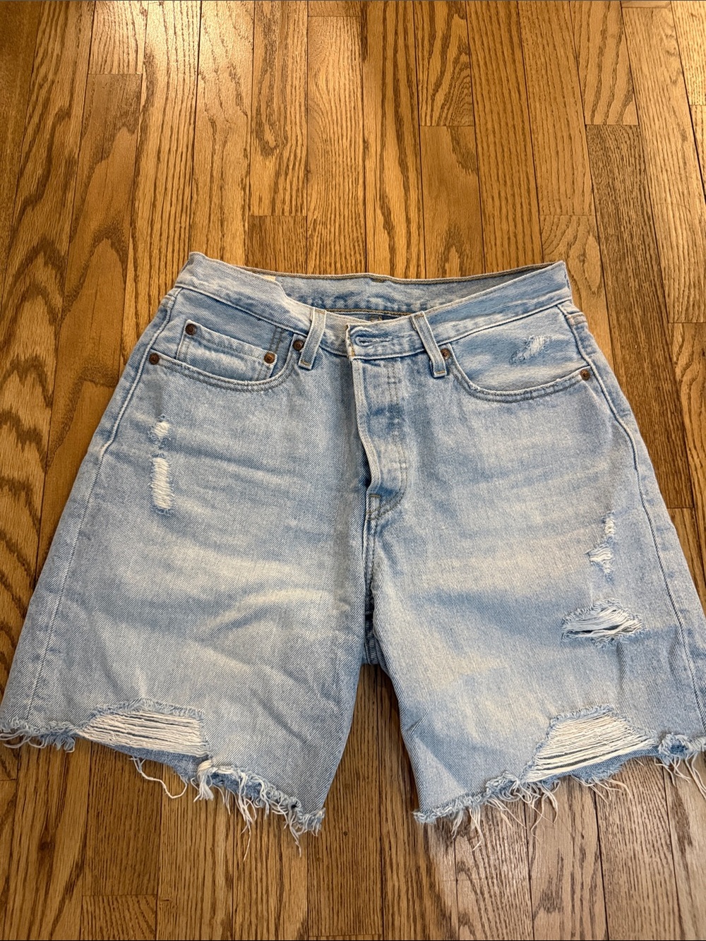 Levi’s 501 Shorts - Picture 4 of 5